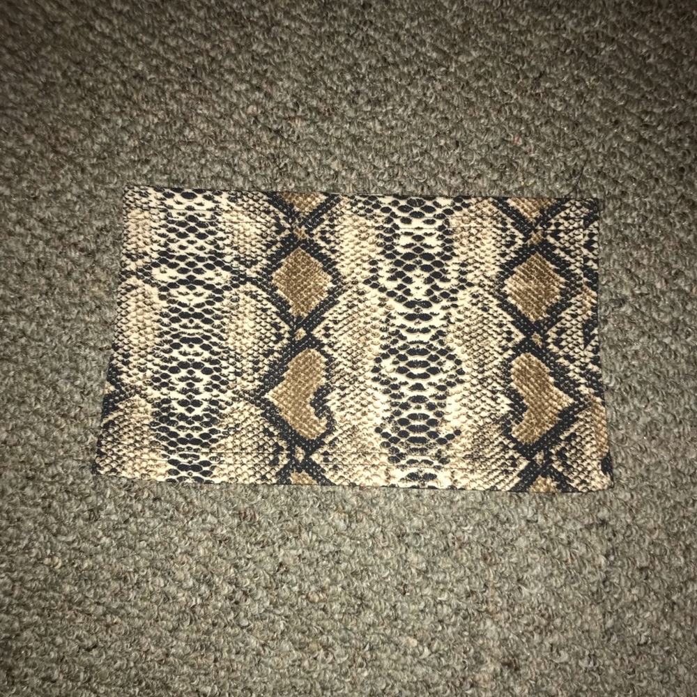 Snakeskin bandeau